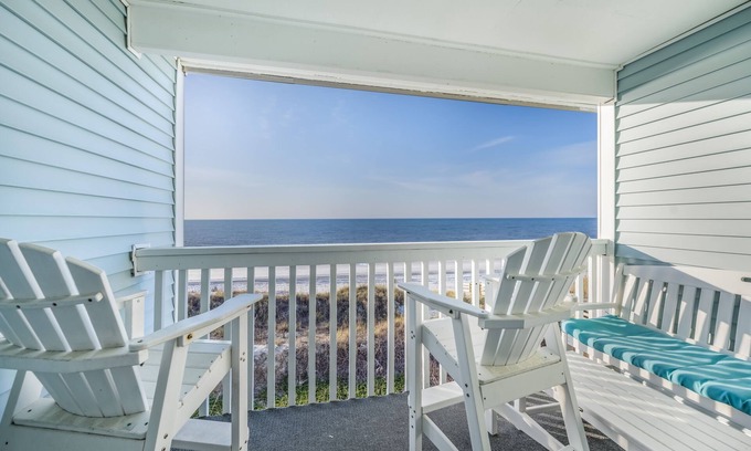 Ash Condo | Beautiful Oceanfront 2 Bed Condo - Family Friendly