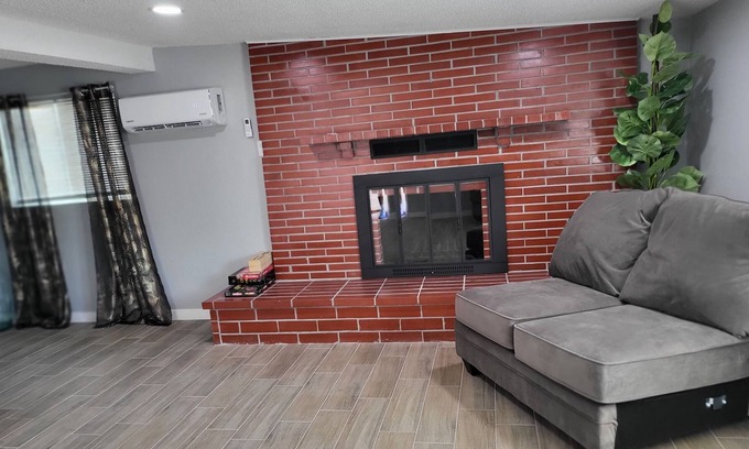 Downtown Las Vegas House | BEAUTIFUL pool house