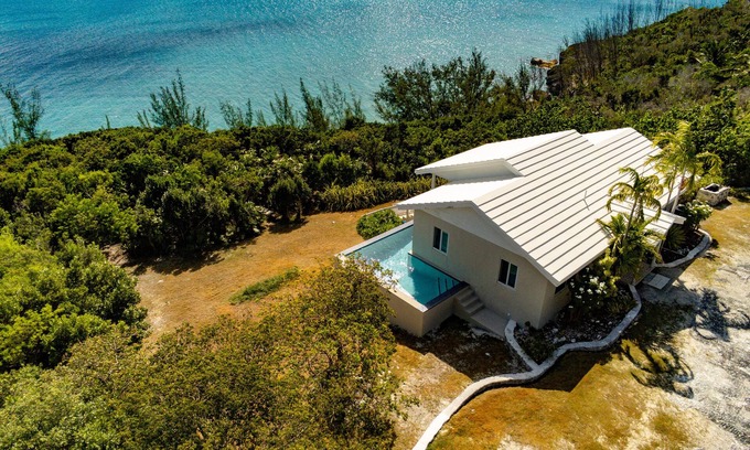 Governor's Harbour House | Beautiful & Private Caribbean-Front Home with Heated pool in Great Location +