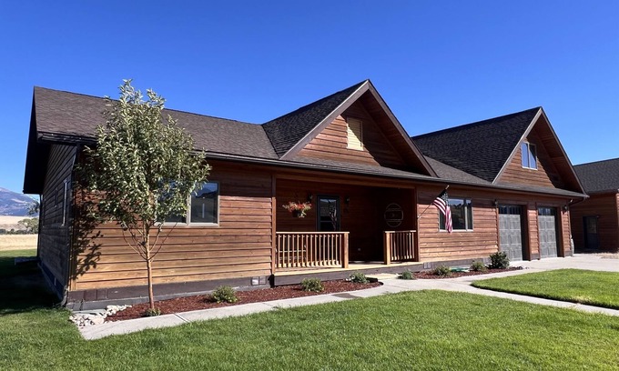Ennis House | Beautiful private home overlooking Ennis and The Madison Range