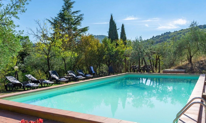 Montevarchi Villa | Beautiful private villa with WIFI, private pool, TV, balcony, pets allowed and panoramic view