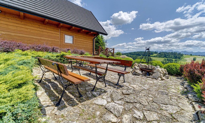 Czarny Dunajec House | Beautiful private villa for 7 guests with WIFI, TV, patio, pets allowed and parking