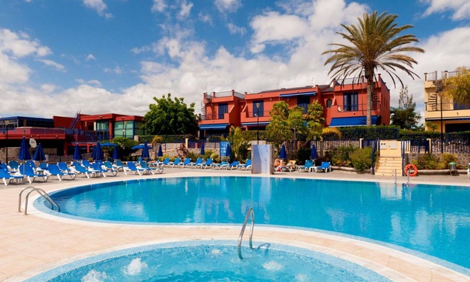 Costa Meloneras House | Beautiful private villa for 4 people with WIFI, pool, A/C, TV and patio