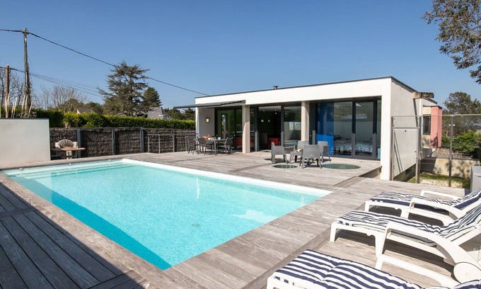 Finistere House | Beautiful private villa for 6 guests with WIFI, private pool, hot tub, TV, terrace and pets allo.