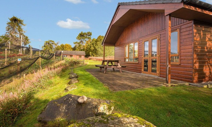 Glen Urquhart House | Beautiful private villa for 6 guests with WIFI and TV