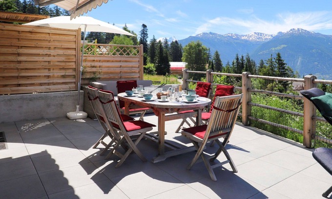 Lens House | Beautiful private villa for 6 people with WIFI, TV and terrace