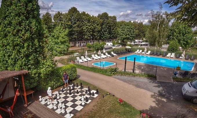 Dolni Pocernice House | Beautiful private villa for 5 guests with pool, WIFI, terrace, pets allowed and parking