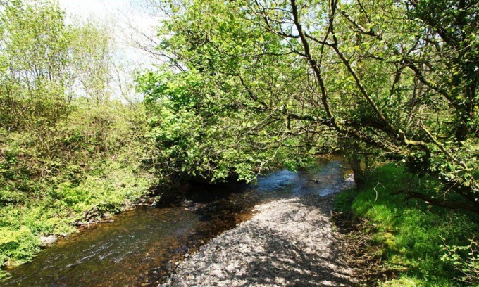 Trecastle House | Beautiful private villa for 6 guests with WIFI, TV, patio, pets allowed, panoramic view and park...