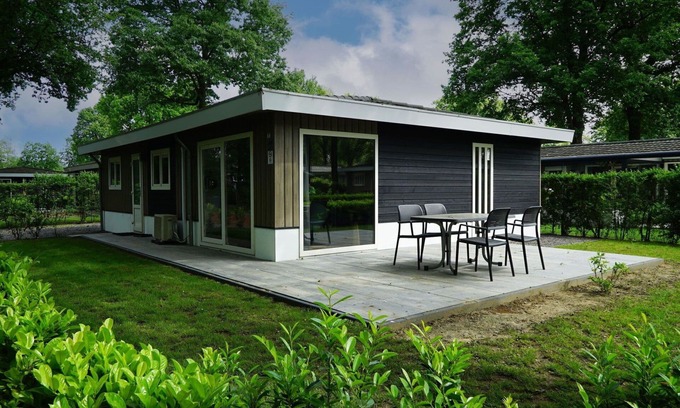 Susteren House | Beautiful private villa for 6 people with pool, WIFI, TV and terrace
