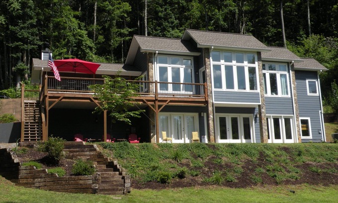 Hayesville House | Beautiful, quiet. Right on the river. New High speed internet!