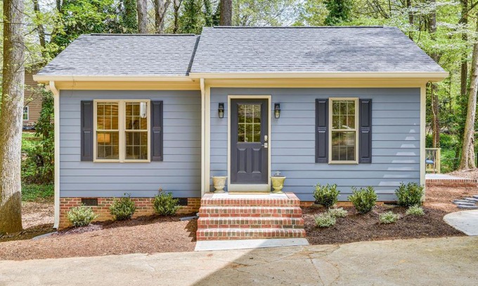 Raleigh House | Beautiful Raleigh Cottage Rental 5 Mi to Downtown
