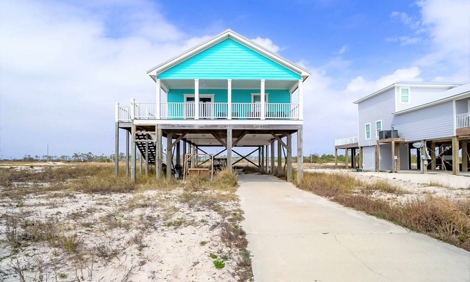 Southpointe House | Beautiful Relaxing Home located on "Gulf of America" Beach