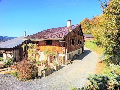 Araches-la-Frasse Ski Chalet | Beautiful renovated chalet near ski resort France
