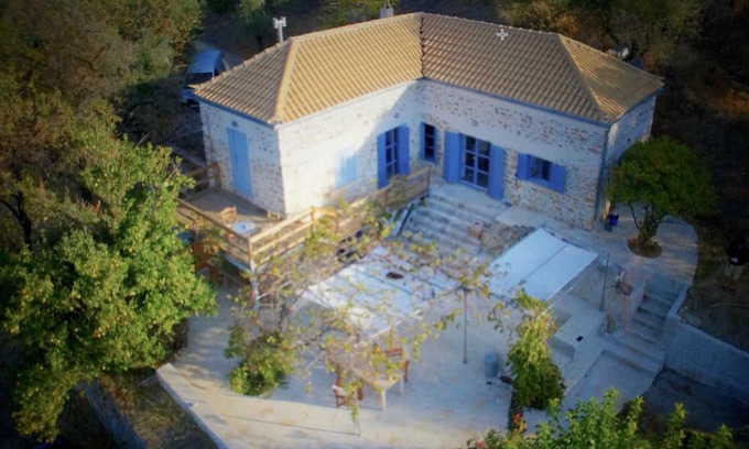 Gythio Villa | BEAUTIFUL ROMANTIC OLD STONE HOUSE, SEA VIEW, PRICACY