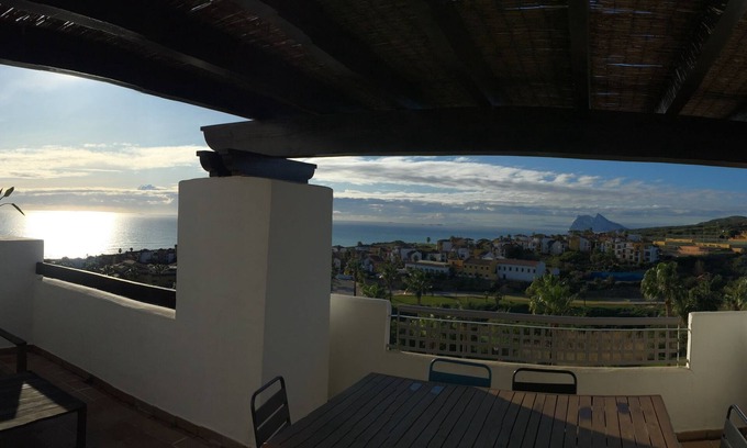 San Roque Apartment | Beautiful Sea View Apartment Facing Gibraltar and Morroco