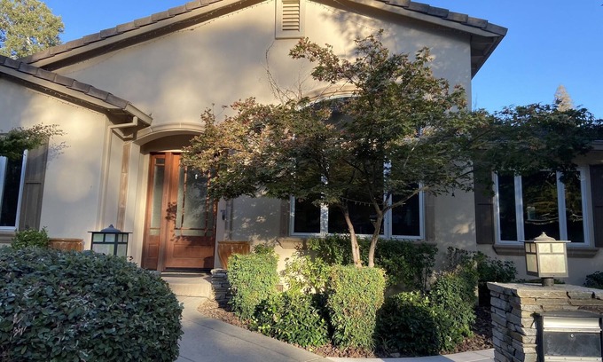 Sierra Oaks House | Beautiful Sierra Oaks Home - Perfect for Families