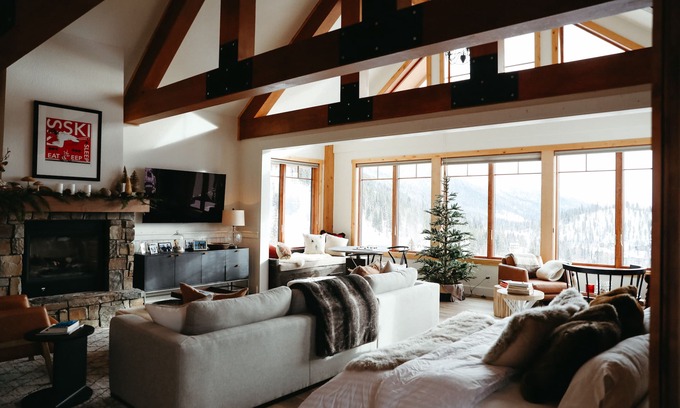 Whitefish Apartment | Beautiful Ski-In/Ski-Out Penthouse