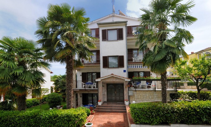 Spadici Apartment | Beautiful spacious apartment (No. 4) with 2 bedrooms 300m to the beach