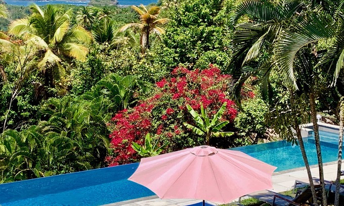 Praslin Villa | Beautiful , Spacious House with a private pool and AC