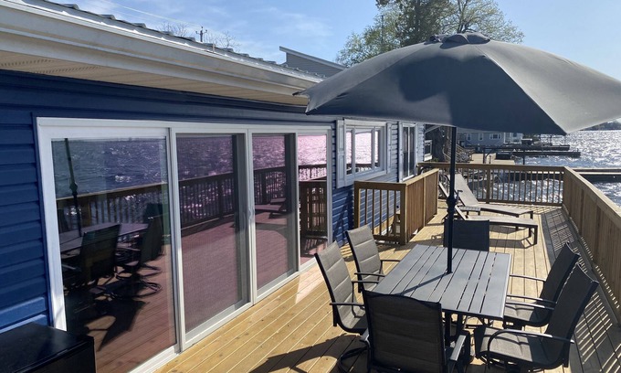 Dexter House | Beautiful! Spacious Pillar Point Lake House