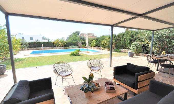 Sa Cabaneta Villa | Beautiful spacious vacation home for families with a big swimming pool, garden and games room. - Free Wifi