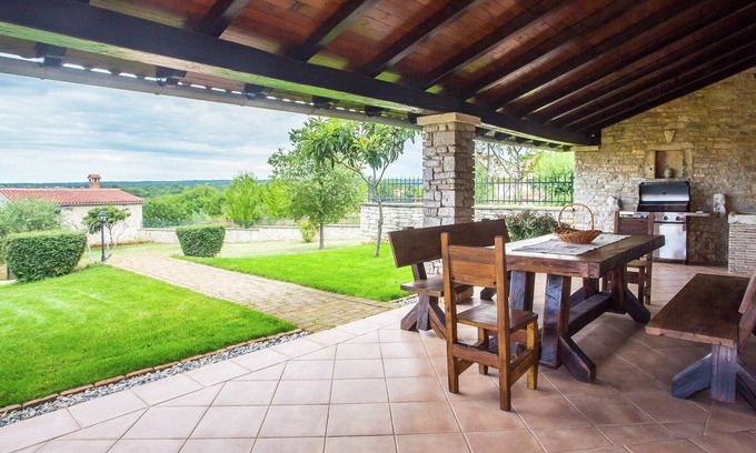 Selina Cottage | Beautiful stone villa with private pool, jacuzzi, sauna and fenced yard - pets are welcome.