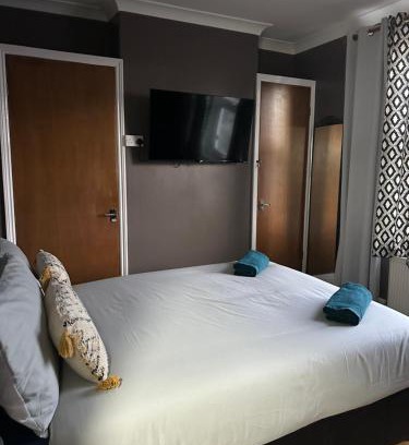 William Morris Apartment | Beautiful Studio Apartment No4 Forest Road