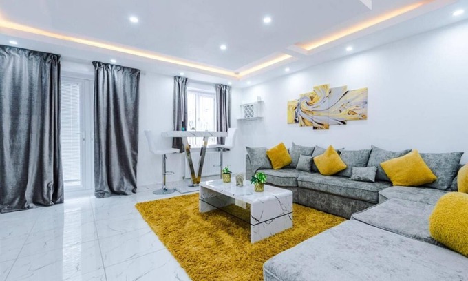 Manchester House | Beautiful Three Bed House In Manchester