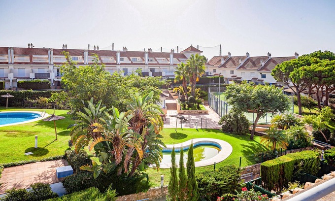 Nuevo Portil House | Beautiful townhouse near golf course and beach!