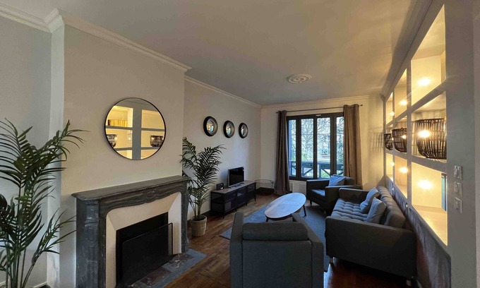 Suresnes House | Beautiful townhouse near Paris - Family friendly