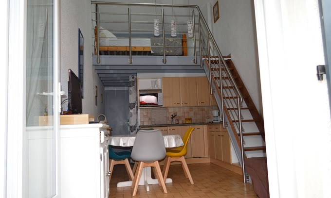 Soulac-sur-Mer House | Beautiful two star beachfront house with wifi