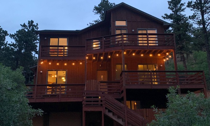 Green Mountain Falls House | Beautiful Property Nestled In Historic Green Mountain Falls - GMF Lic # 28