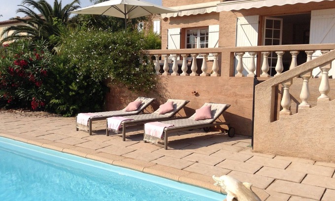 Cabasson Villa | Beautiful Villa With Pool and Gardens, just 10 mins walk to beach. 4/5 bedrooms