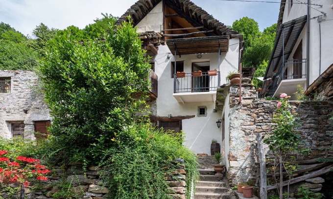 Bognanco House | Beautiful villa for 2 people with TV, terrace and pets allowed