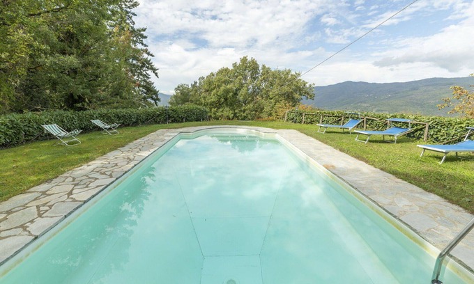 Pieve di Chio House | Beautiful villa for 10 people with WIFI, private pool, TV, patio and pets allowed