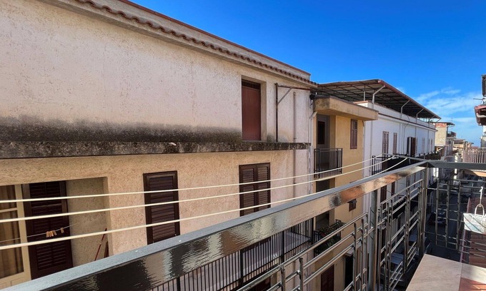 Partinico House | Beautiful villa for 6 people with A/C, WIFI, TV and balcony