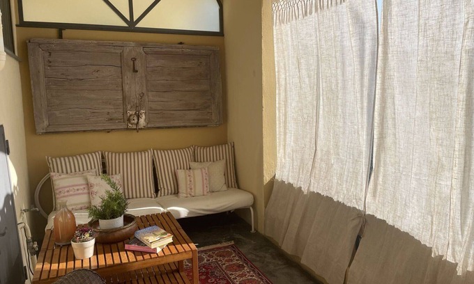 Valloria House | Beautiful villa for 4 guests with terrace and parking