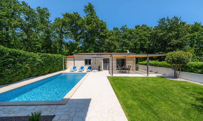 Susnjici Villa | Beautiful Villa Lakora with pool in Porec