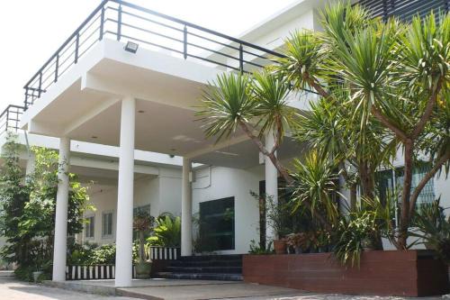 Chan Kasem House | Beautiful Villa Locate in Heart of Lat Phrao