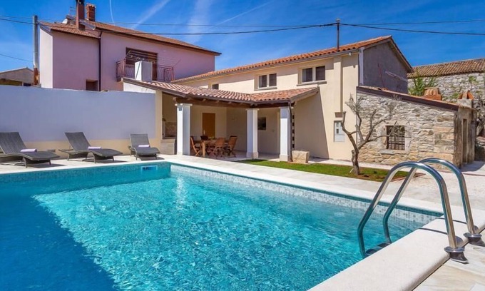 Valtura House | Beautiful villa with private pool, WiFi