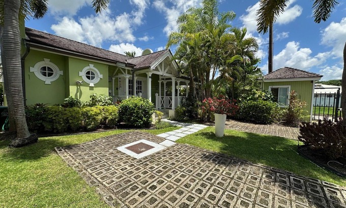 Porters Villa | Beautiful West Coast villa, shared pool, Inc Fairmont Beachclub access for four.