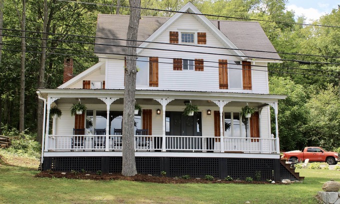 Branchport House | Beautifully Renovated Lakehouse on Keuka Lake