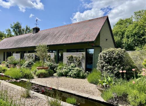 Cerne Abbas House | Beauvoir Court Stables