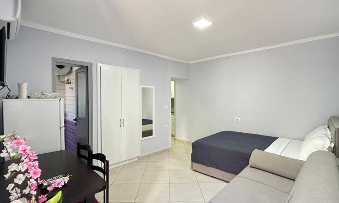 Qender Apartment | Bebi Guest House