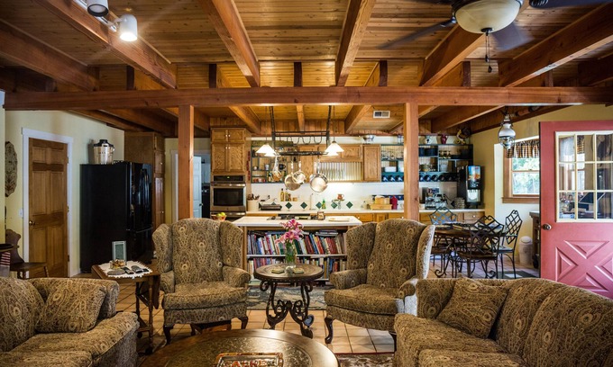 Roan Mountain Bed & Breakfast | Bed and Breakfast in the mountains