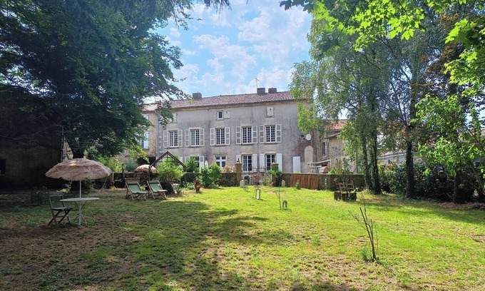 Champdeniers Bed & Breakfast | Bed & Breakfast "L'Héritage"