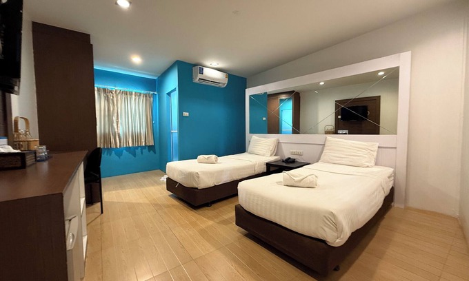 Nonthaburi Hotel | Bed by Cruise at Samakkhi-Tivanont