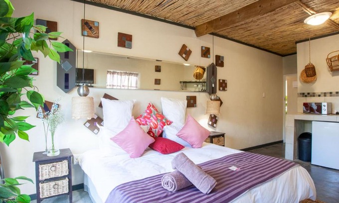 Strand Apartment | Bedrock Executive Studio with Kitchenette