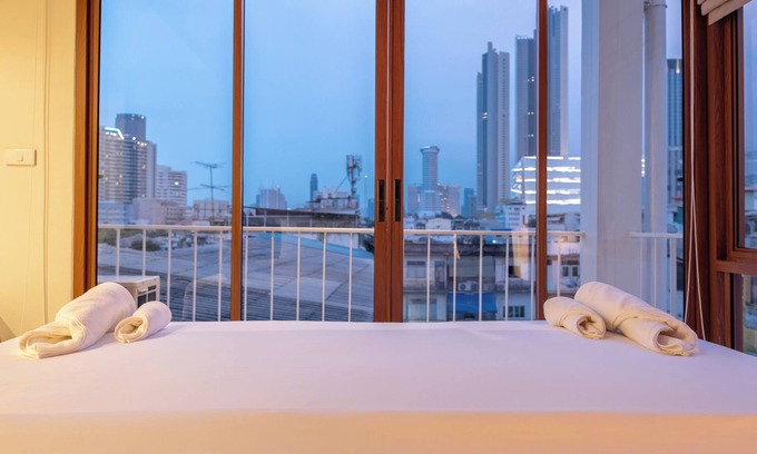 Khlong Ton Sai Hotel | Bedtime Storeys