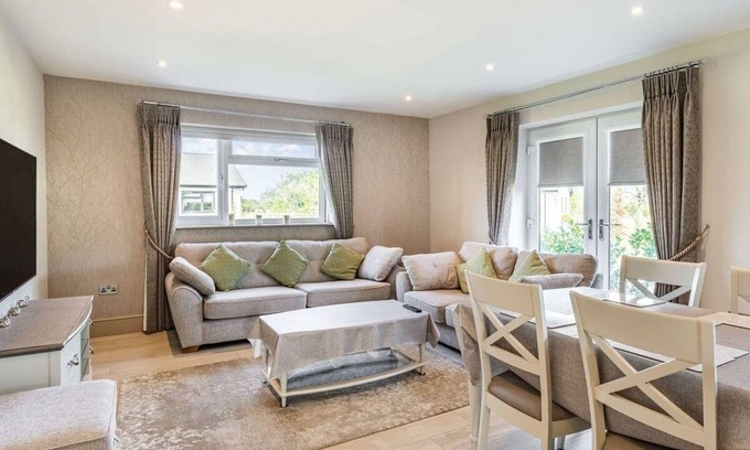 Blackburn Cottage | Beeches Cottage